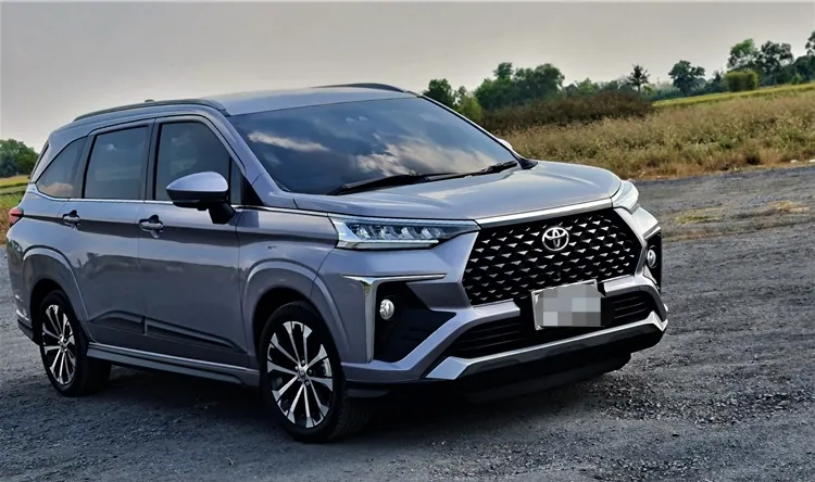 Toyota Veloz 越南企业长期租车